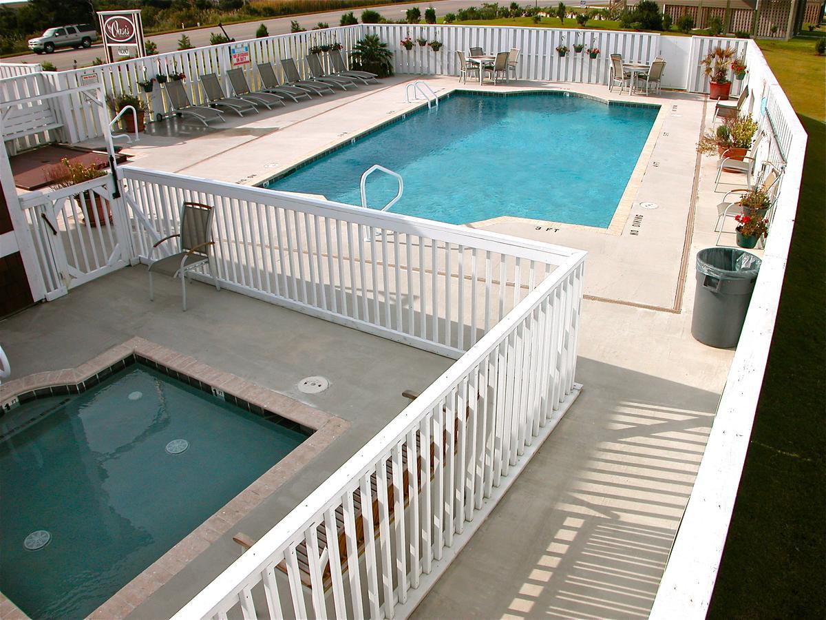 Oasis Suites Hotel Nags Head Exterior photo